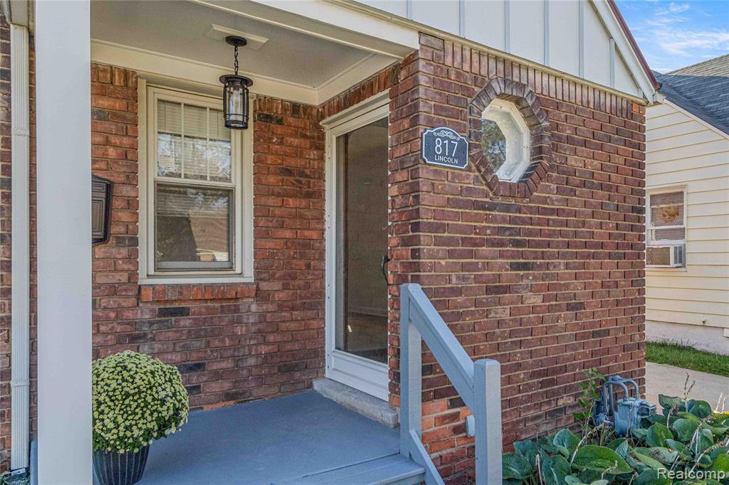 817 Lincoln Avenue, Lincoln Park, MI 48146 — Photo 2