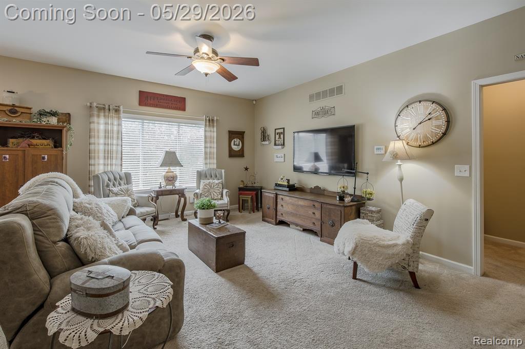 2740 Diane Marie Court, Waterford, MI 48329 — Photo 8