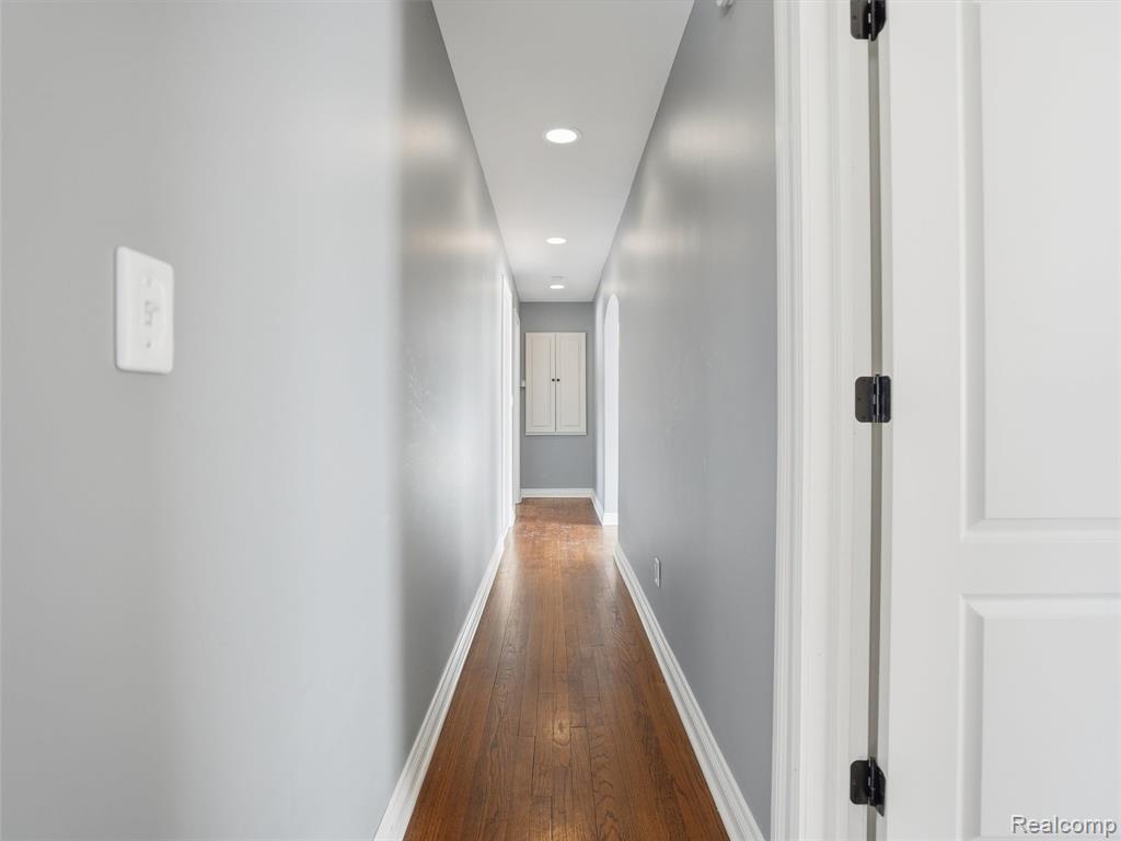 29750 Bristol Lane, Bingham Farms, MI 48025 — Photo 14