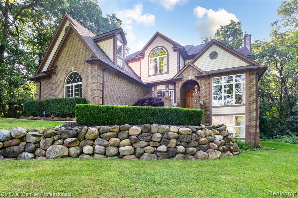 15317 Oak Hollow Drive, Holly, MI 48442 — Photo 2