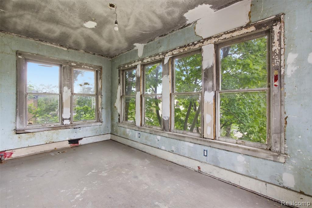 8221 Dexter Avenue, Detroit, MI 48206 — Photo 11