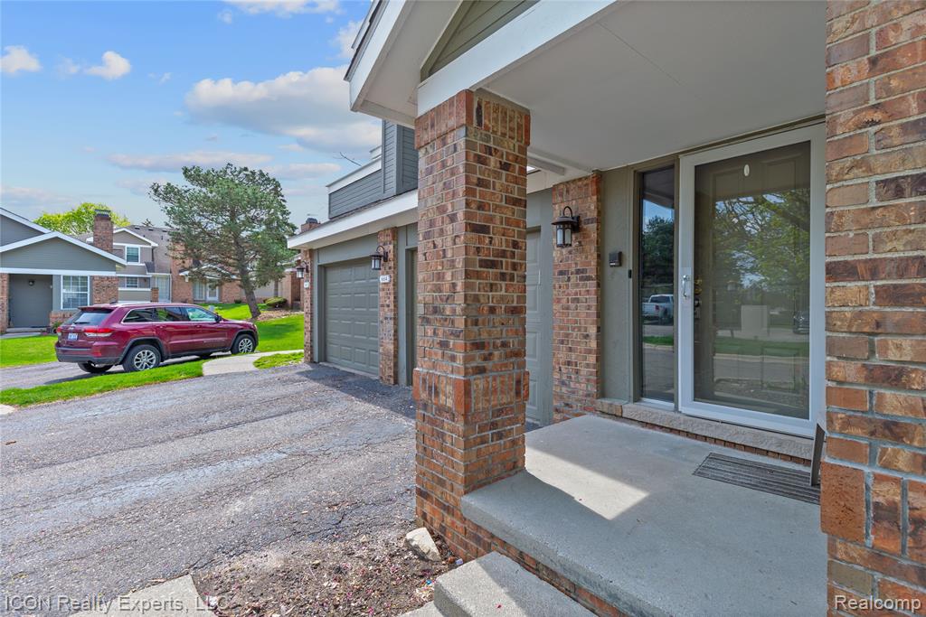 6614 Embers Court, West Bloomfield, MI — Photo 23