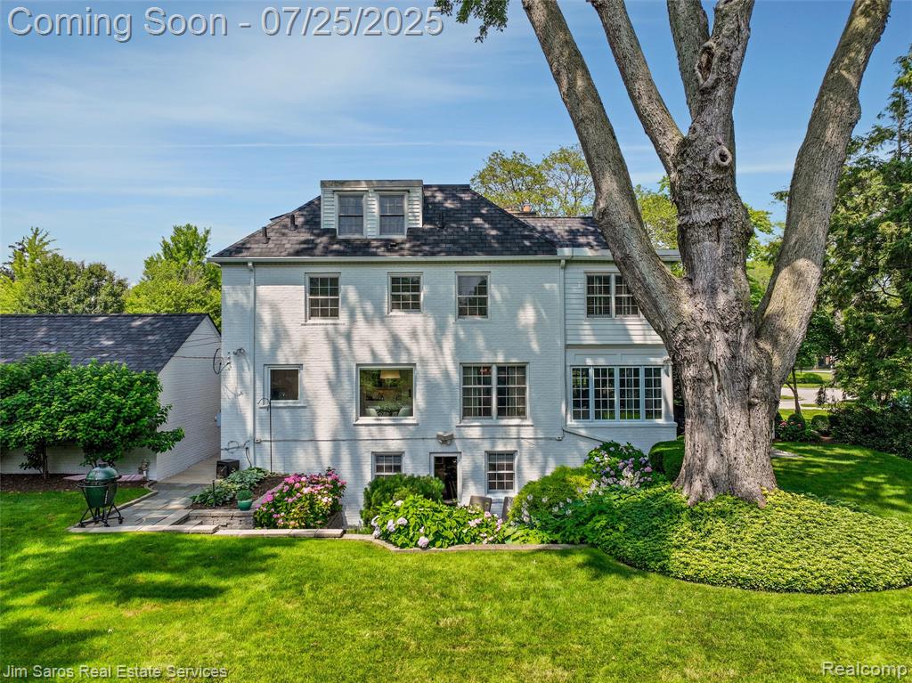 51 Lochmoor Boulevard, Grosse Pointe Shores, MI 48236 — Photo 5