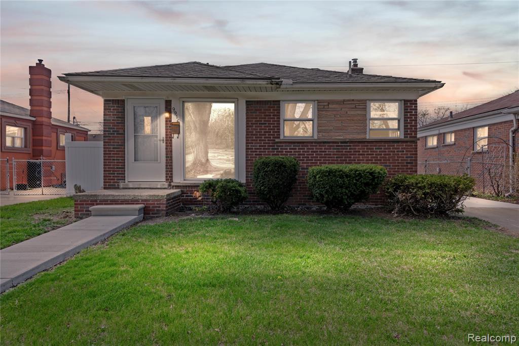 9916 Rosedale Boulevard, Allen Park, MI 48101 — Photo 2
