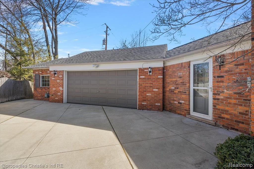 536 Middlesex Road, Grosse Pointe Park, MI 48230 — Photo 42