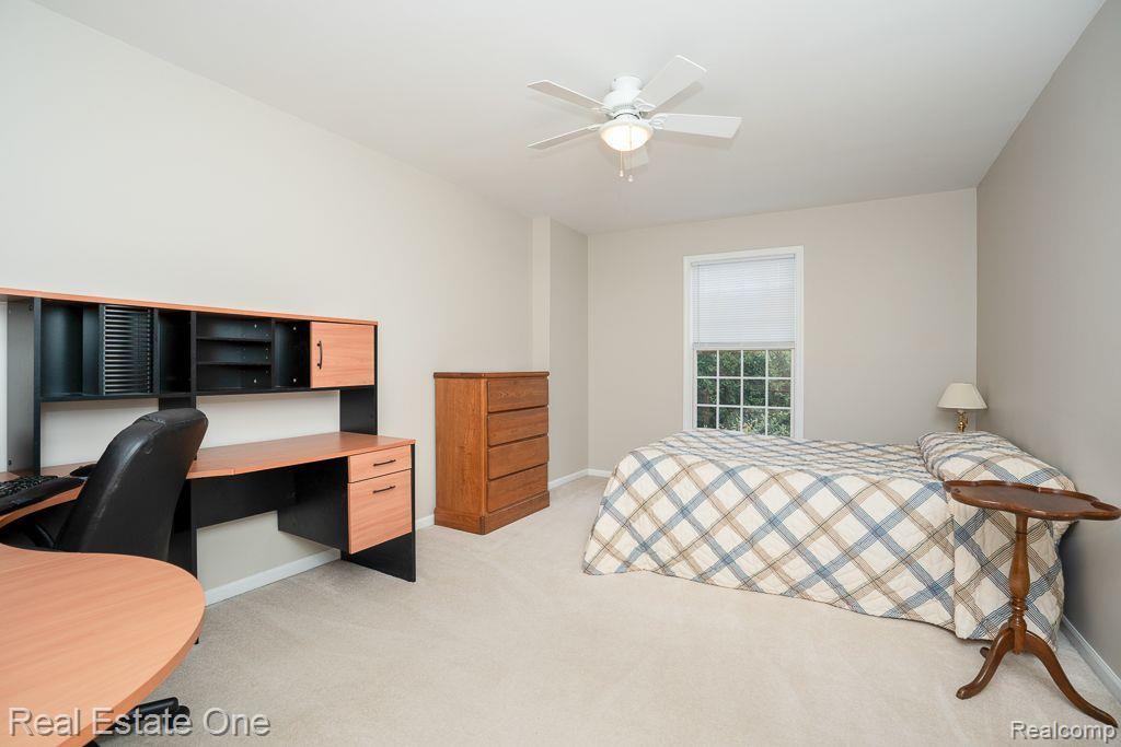 961 HOLLOW CORNERS, Rochester, MI 48307 — Photo 32