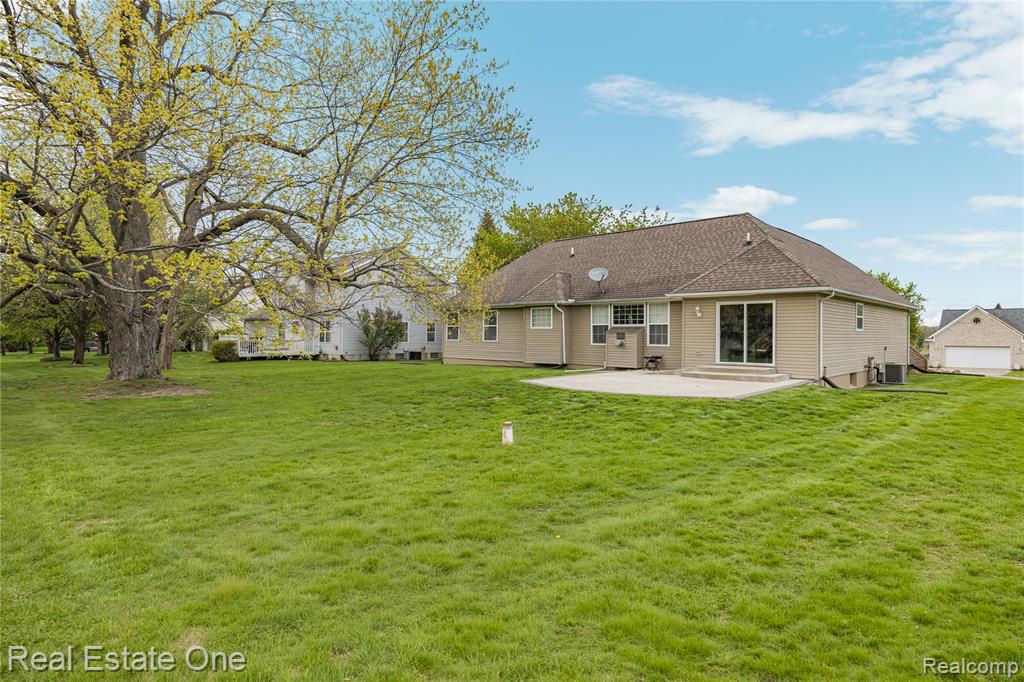 16222 Pine Lake Forest Court, Linden, MI 48451 — Photo 7