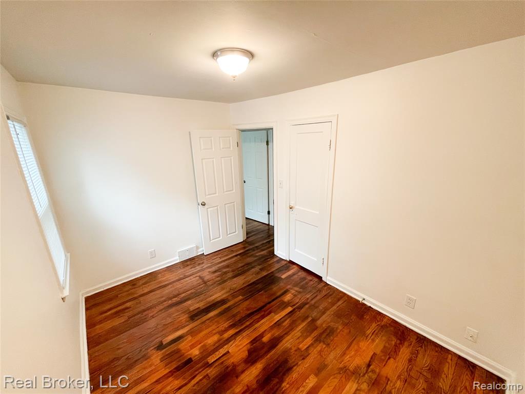 603 Vernier Road, Grosse Pointe Woods, MI 48236 — Photo 8