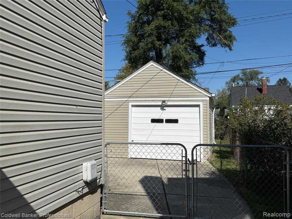 565 E Webster Street, Ferndale, MI 48220 — Photo 29