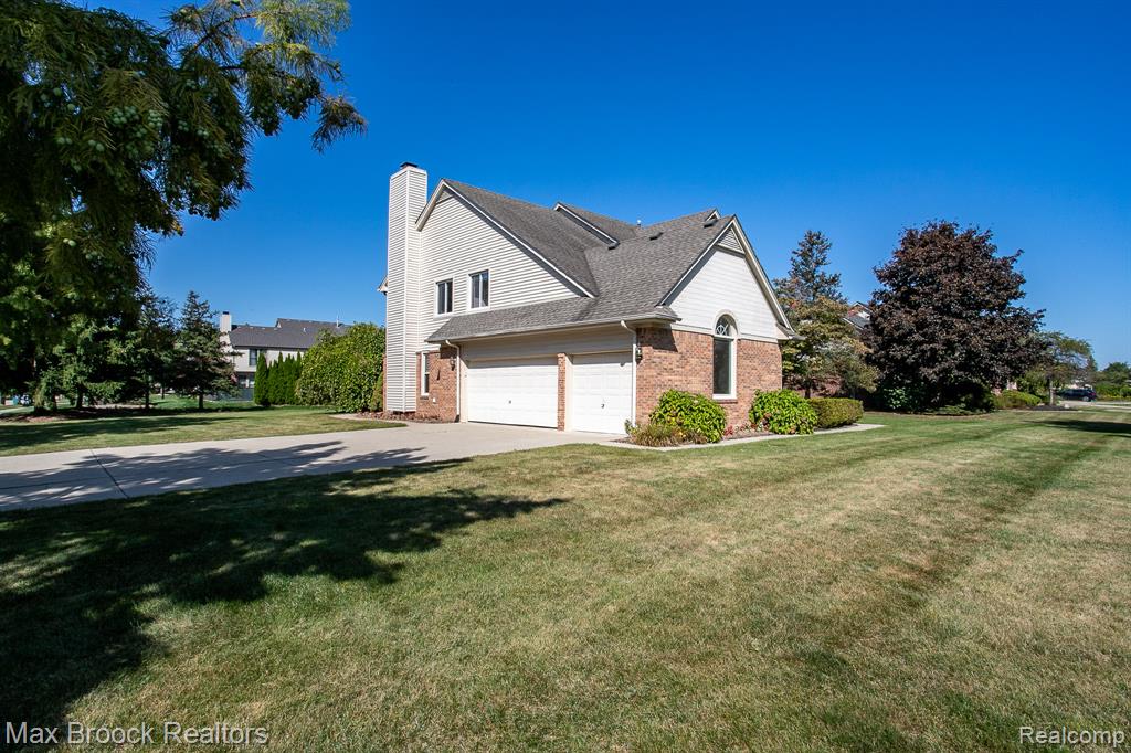 6817 Woodcrest Drive, Troy, MI 48098 — Photo 66