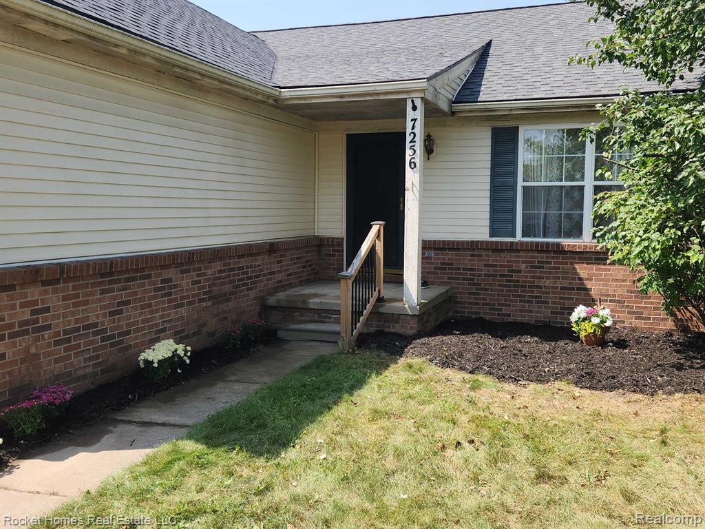 7256 MAPLELAWN Drive, Ypsilanti, MI 48197 — Photo 4