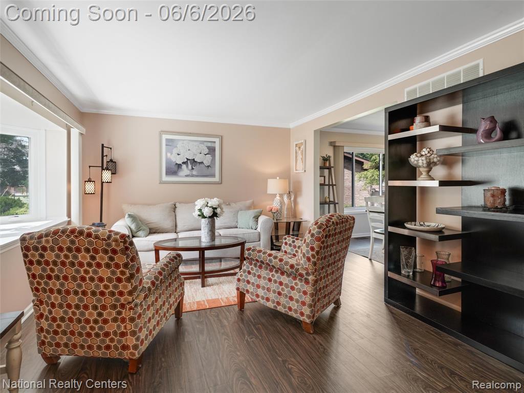 45420 Harmony Lane, Belleville, MI 48111 — Photo 2