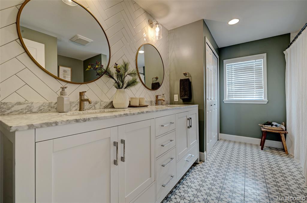 4404 Pinedale Avenue, Clarkston, MI — Photo 39