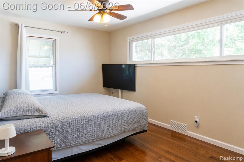 70 W Hamlin Road, Rochester Hills, MI 48307 — Photo 23