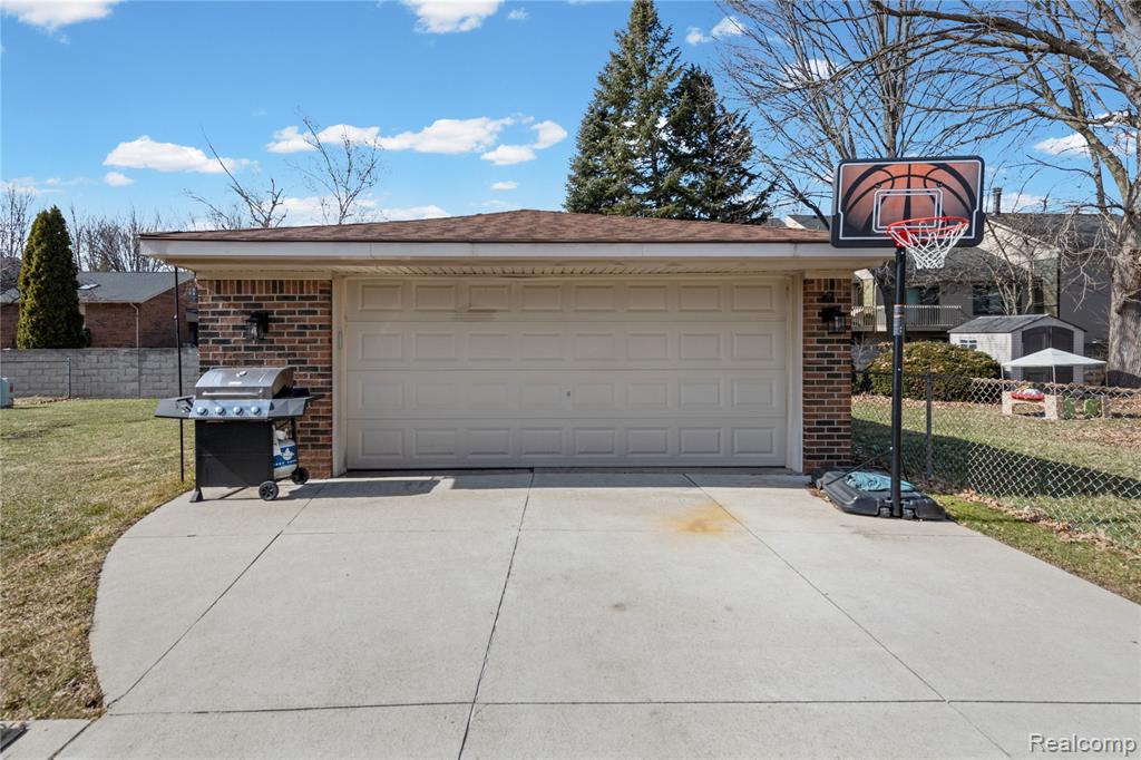 42719 Walker Street, Clinton Twp, MI 48038 — Photo 28