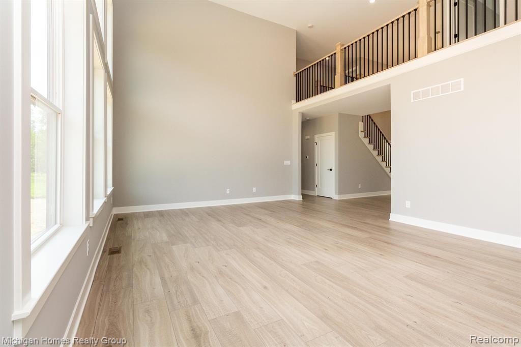 2910 LOON Drive, Wixom, MI 48393 — Photo 35