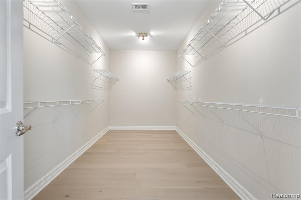 54630 Brenda Drive, Macomb, MI 48042 — Photo 31