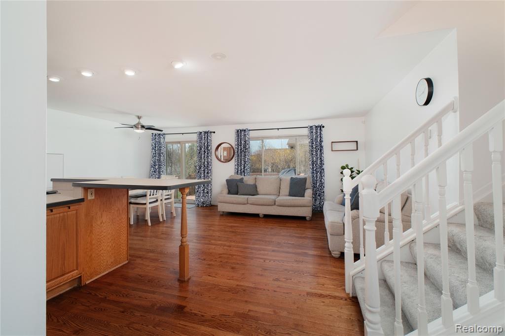 652 Stonehenge Drive, Canton, MI 48188 — Photo 4