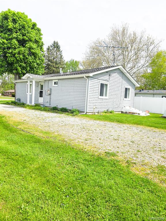 12929 Matthews Street, Carleton, MI 48117 — Photo 47