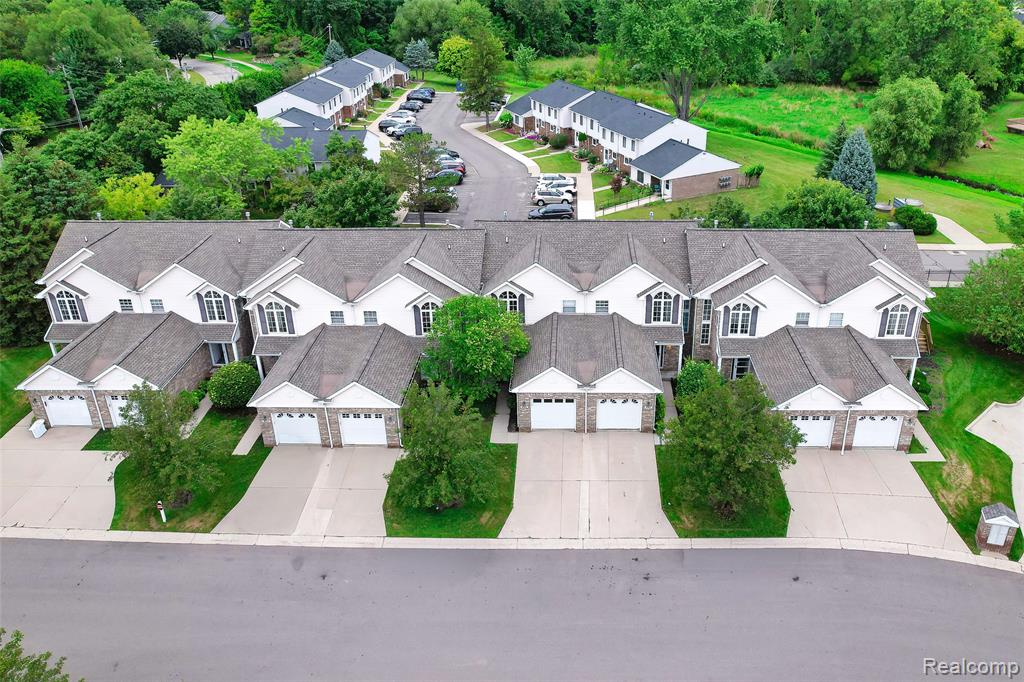 834 Natures Cove Court, Wixom, MI — Photo 6