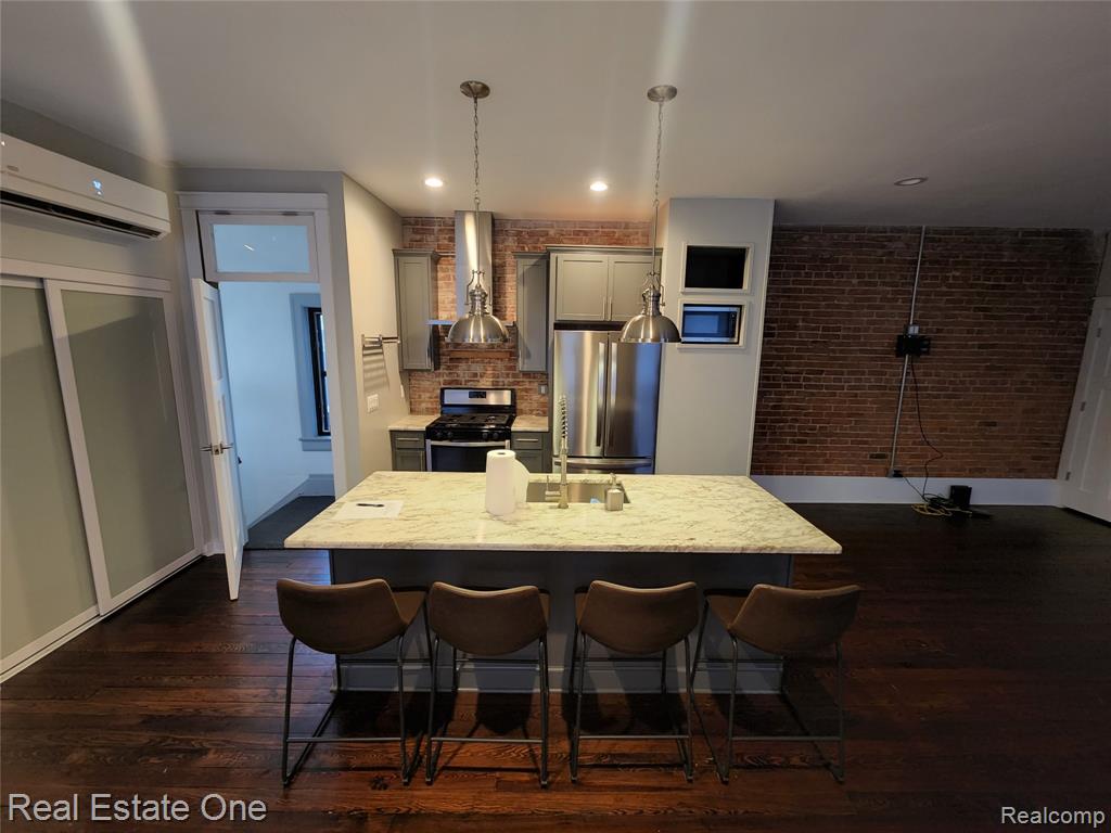 422 Mill Street, Ortonville, MI — Photo 9