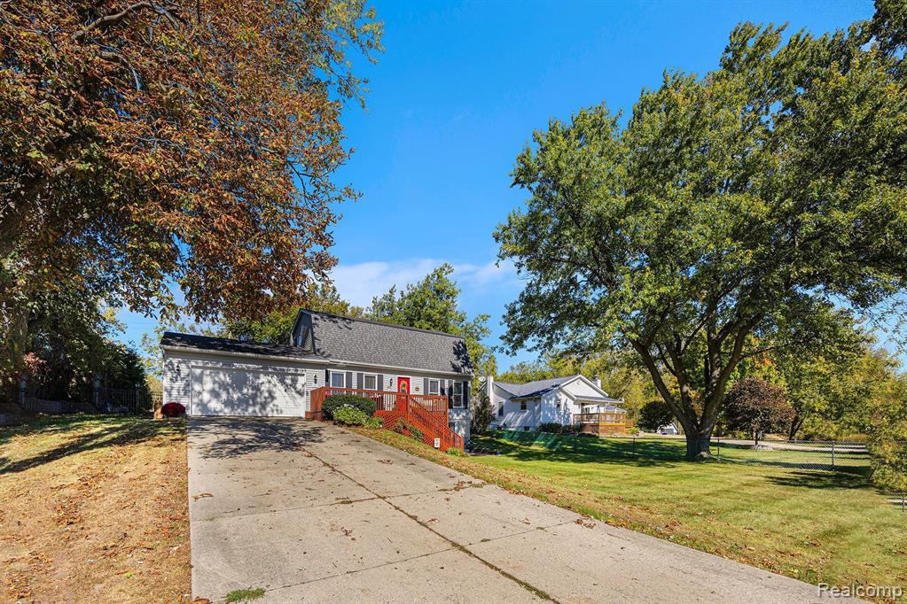 143 BROADWAY Street, Oxford, MI 48371 — Photo 5