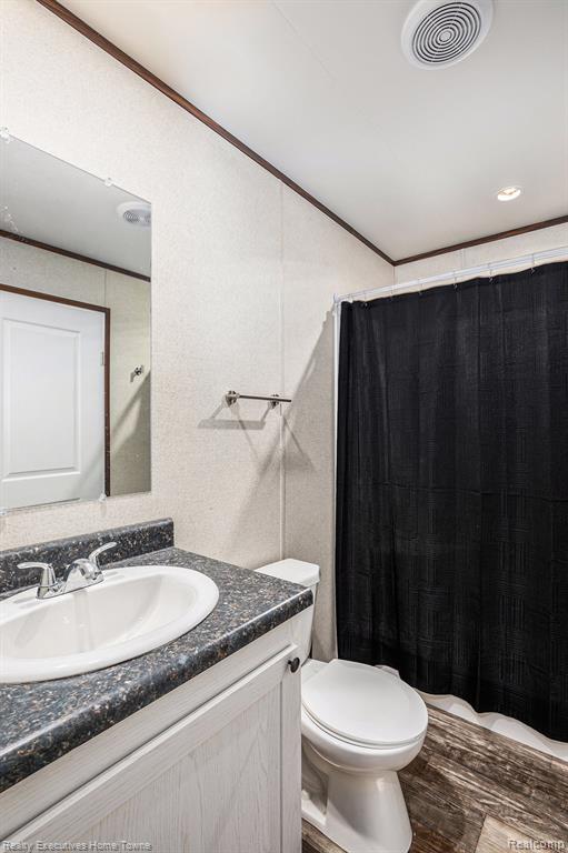 423 Elm Ct, Oakland, MI — Photo 13