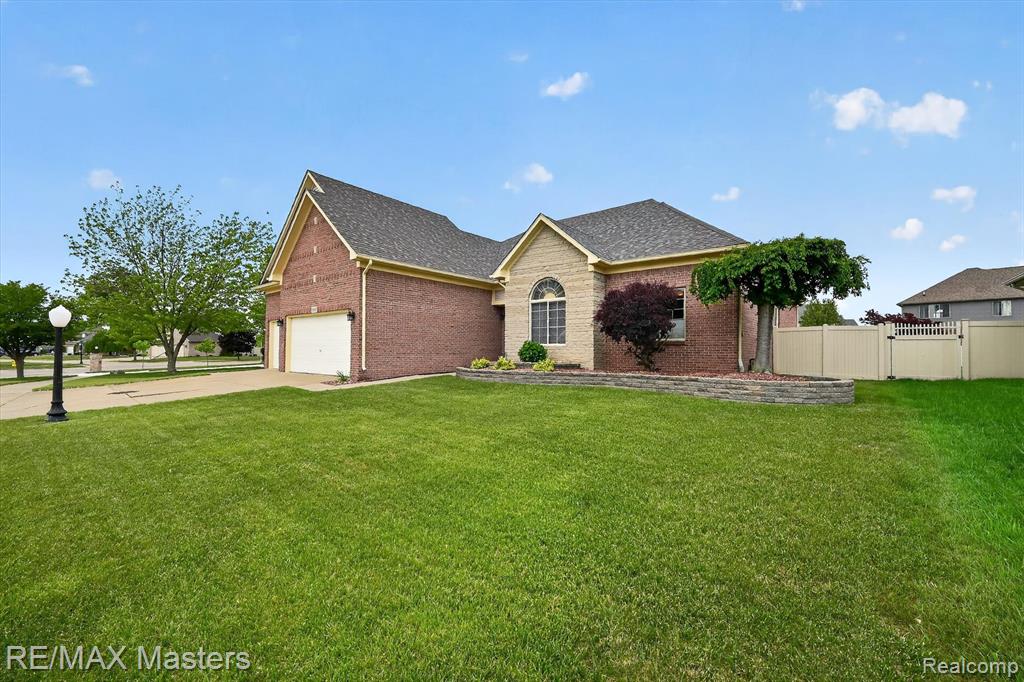 28817 Sugar Island Court, Rockwood, MI