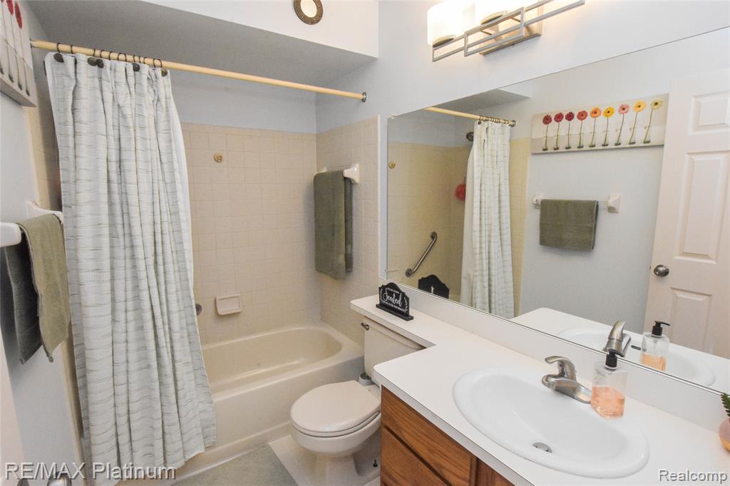 816 Maplewood Court, Brighton, MI 48116 — Photo 31