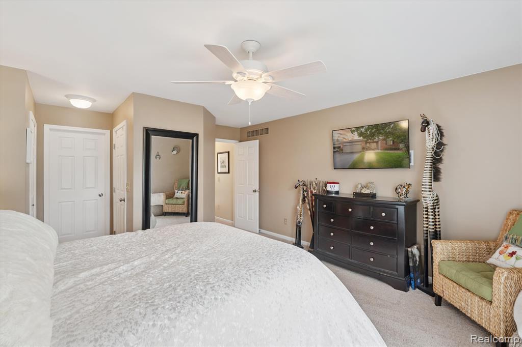 1244 Crystal Pointe Circle, Fenton, MI 48430 — Photo 18
