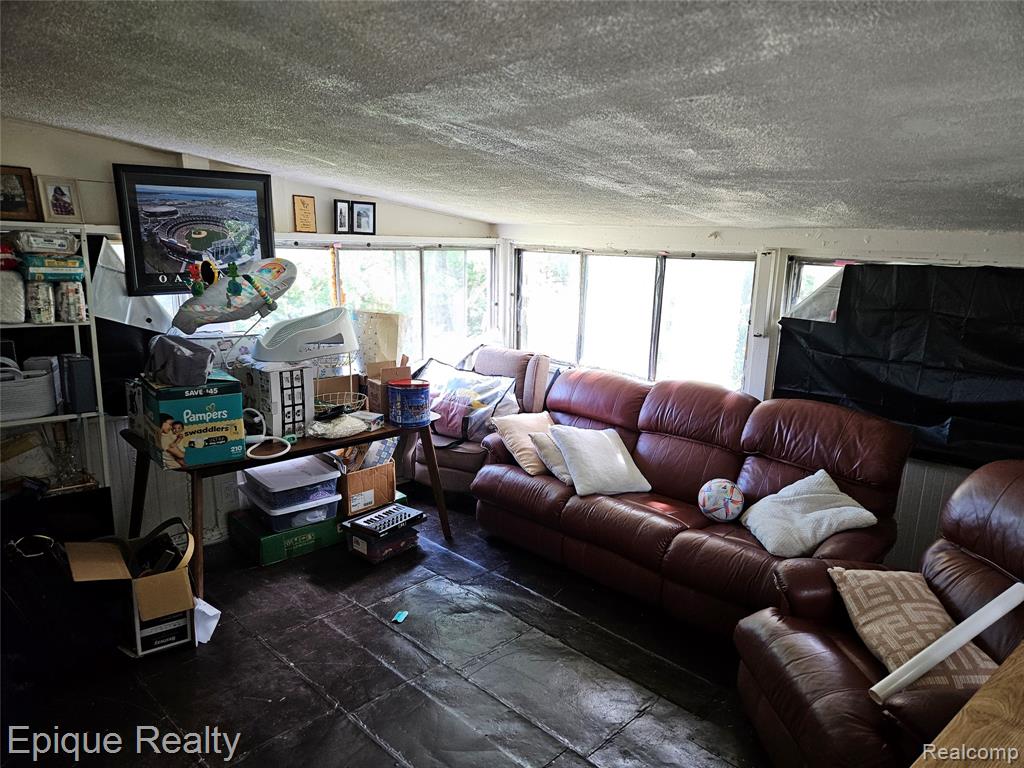 4645 Chatsworth Street, Detroit, MI 48224 — Photo 8