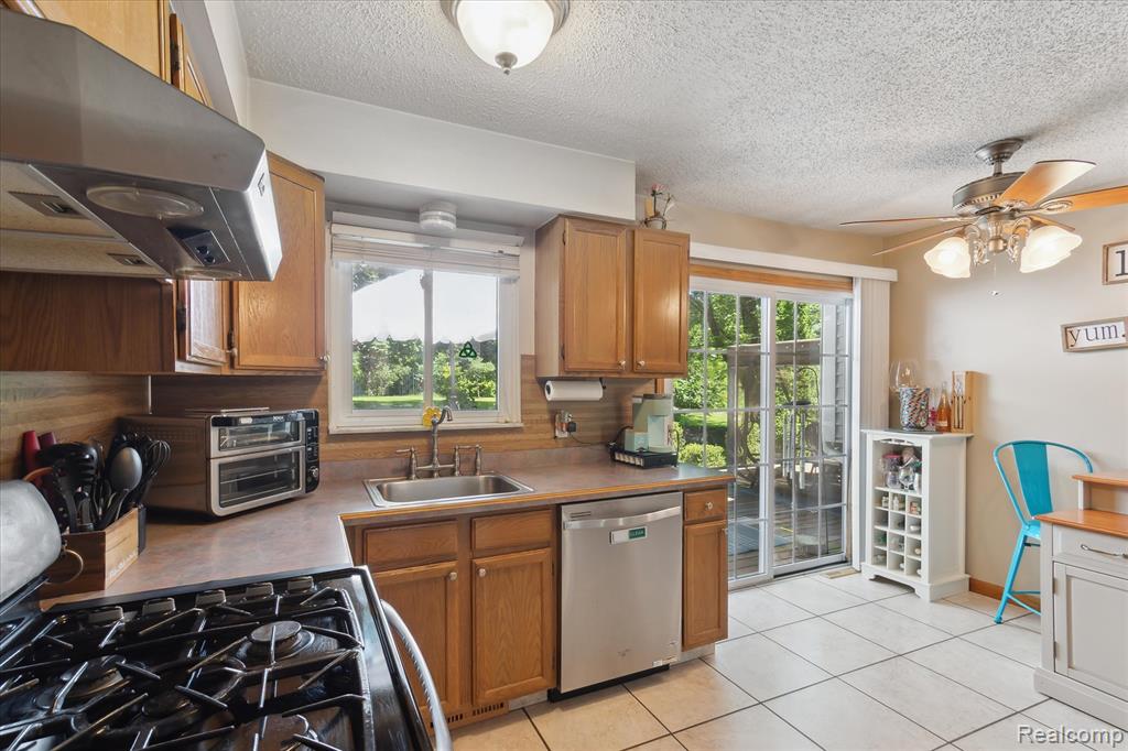 4304 Woodcock Way, Highland, MI — Photo 18