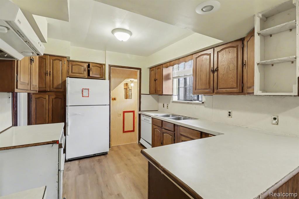 8594 Cloverlawn Street, Detroit, MI 48204 — Photo 7