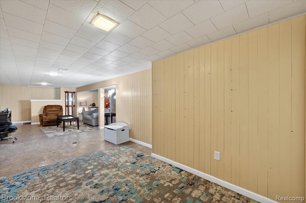 23784 Linne Street, Clinton Twp, MI 48035 — Photo 32