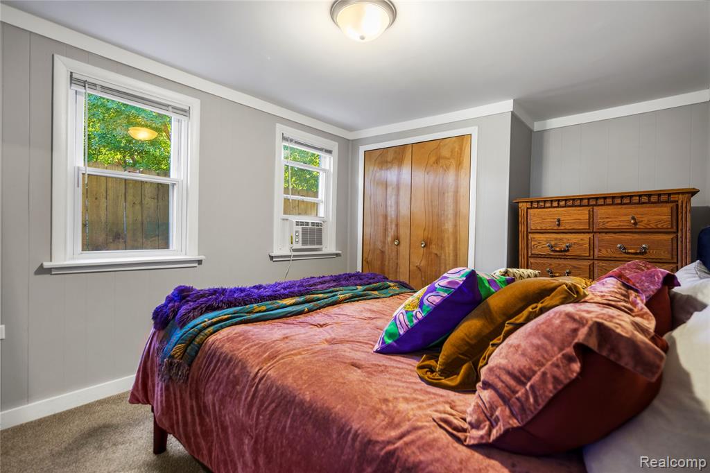 6511 Crest Drive, Waterford, MI 48329 — Photo 11