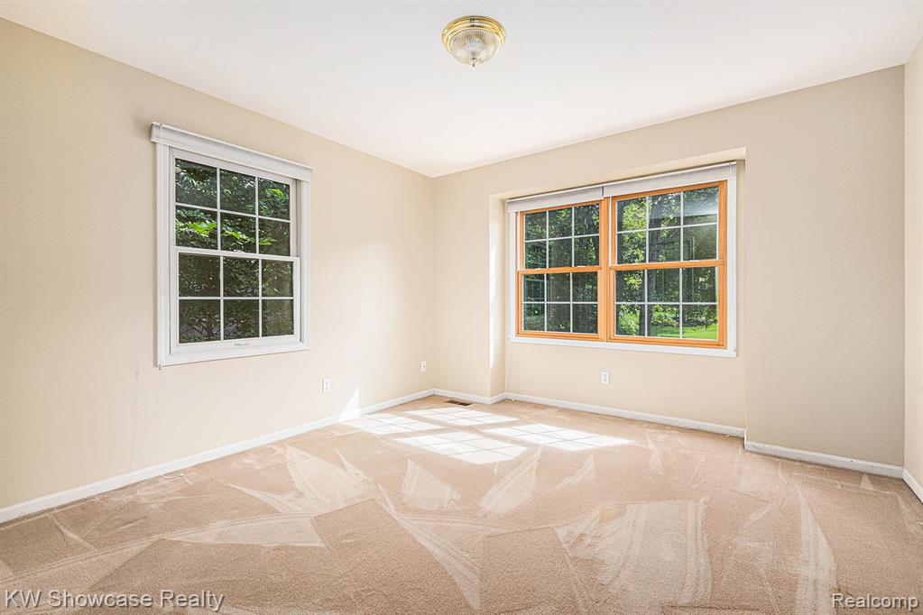 6060 Rosewood Parkway, White Lake, MI 48383 — Photo 18