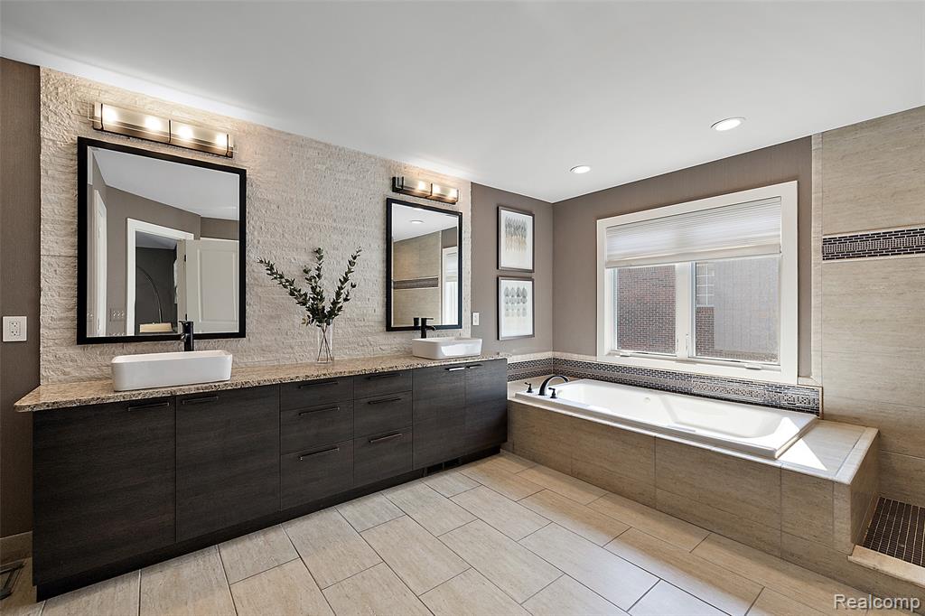 628 Springview Drive, Rochester, MI 48307 — Photo 24