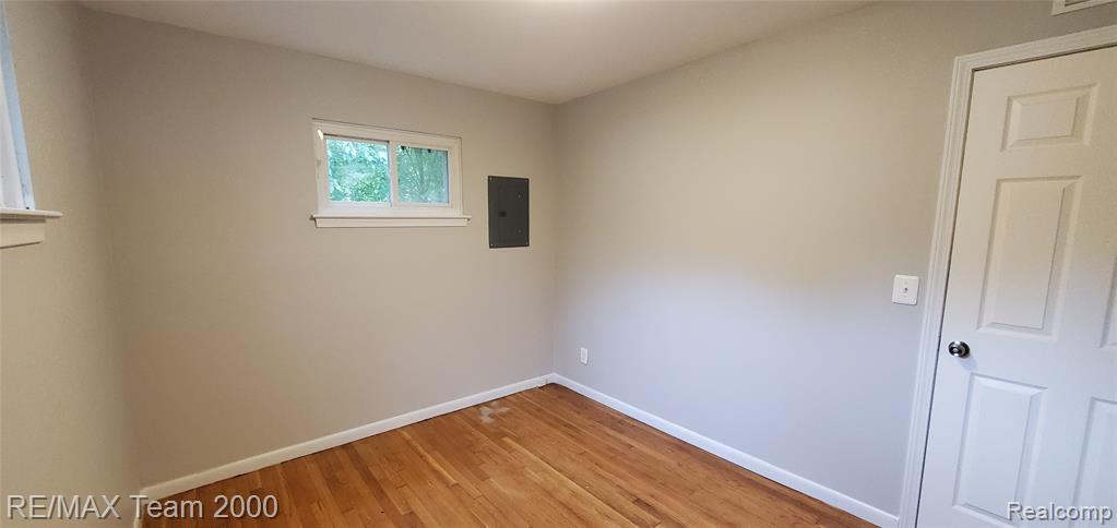 4911 Jackson Street, Dearborn Heights, MI 48125 — Photo 11