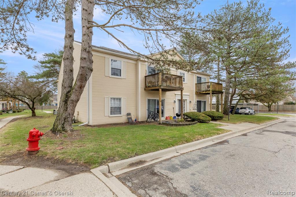 910 Chestnut Hill Drive, # E, Auburn Hills, MI 48326 — Photo 34