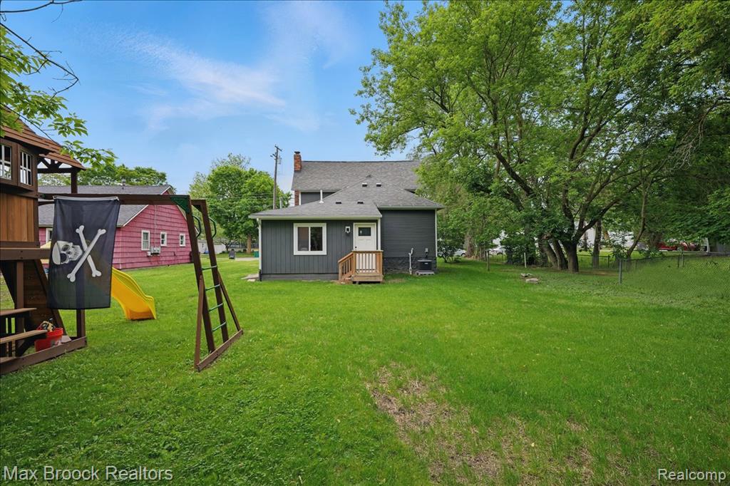 515 Clinton Street, Howell, MI 48843 — Photo 25