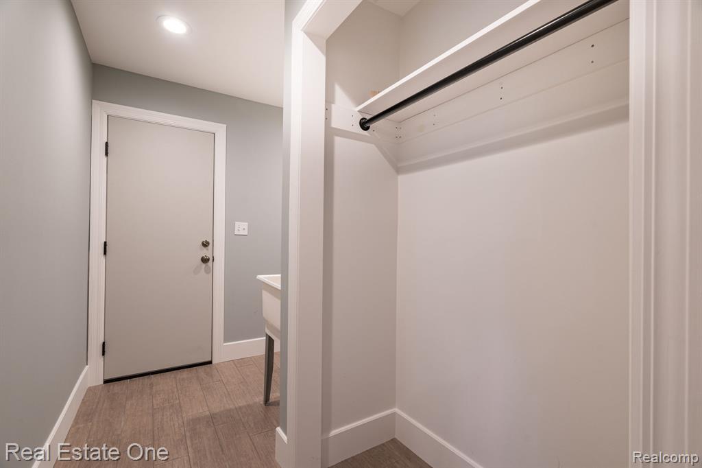635 RANDALL, Troy, MI 48085 — Photo 16
