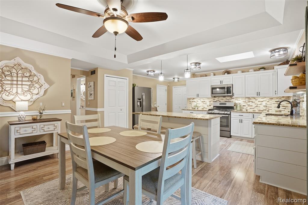 8235 Ironwood Drive, Pinckney, MI 48169 — Photo 10