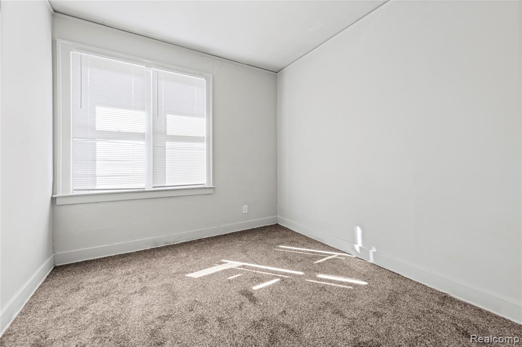 9892 Chenlot Street, Detroit, MI 48204 — Photo 32