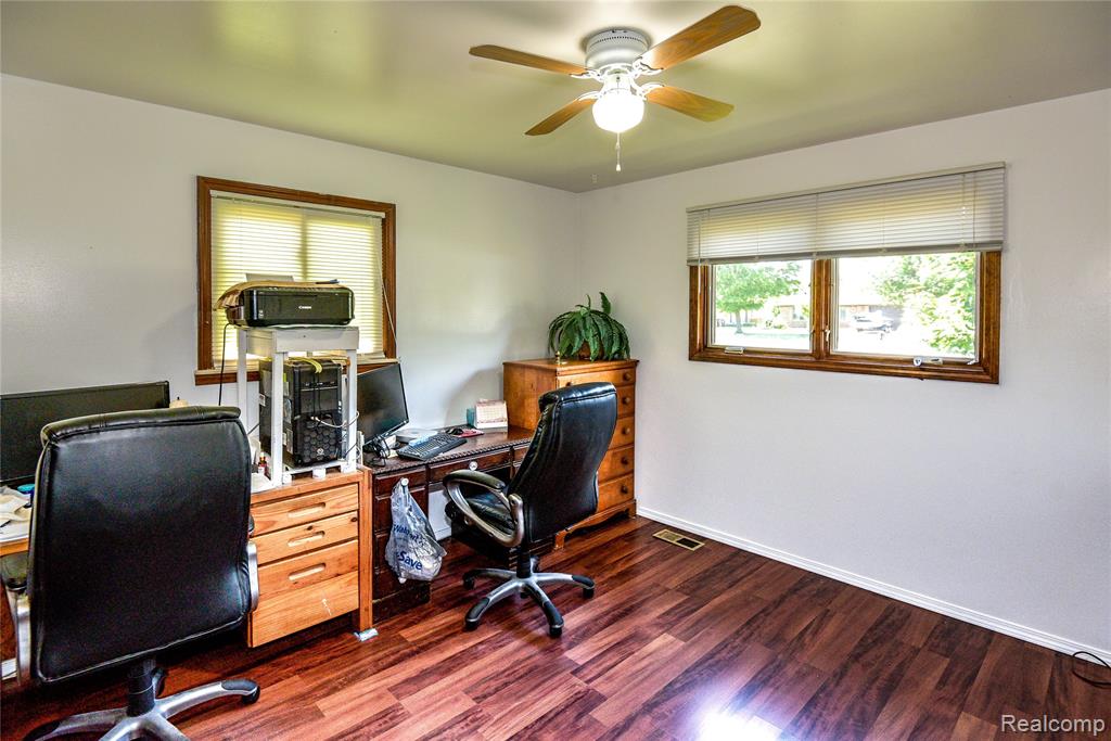 47940 Mallard Drive, Chesterfield, MI 48047 — Photo 49