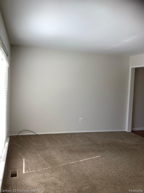 37691 COLONIAL Drive, Westland, MI — Photo 8