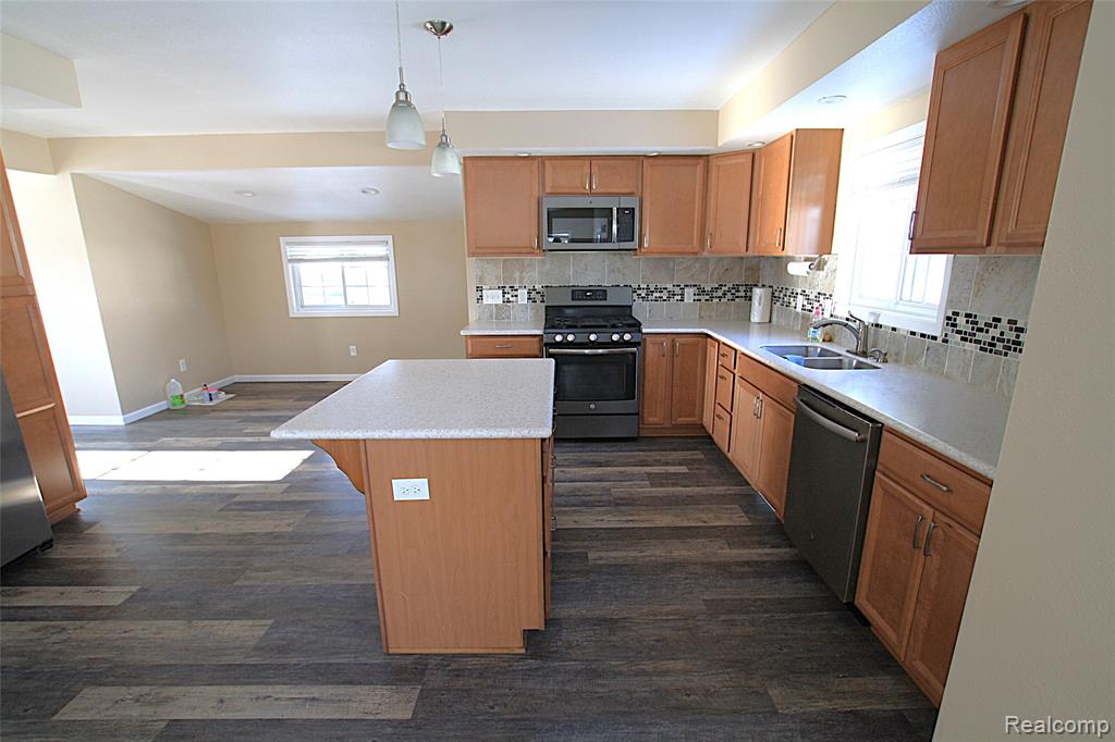 102 S Division Street, Durand, MI 48429 — Photo 8