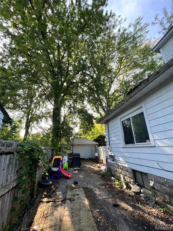 902 N Mason Street, Saginaw, MI 48602 — Photo 3