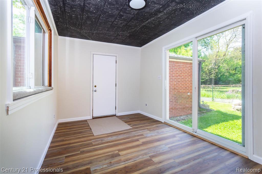 25009 Donald, Redford, MI 48239 — Photo 20