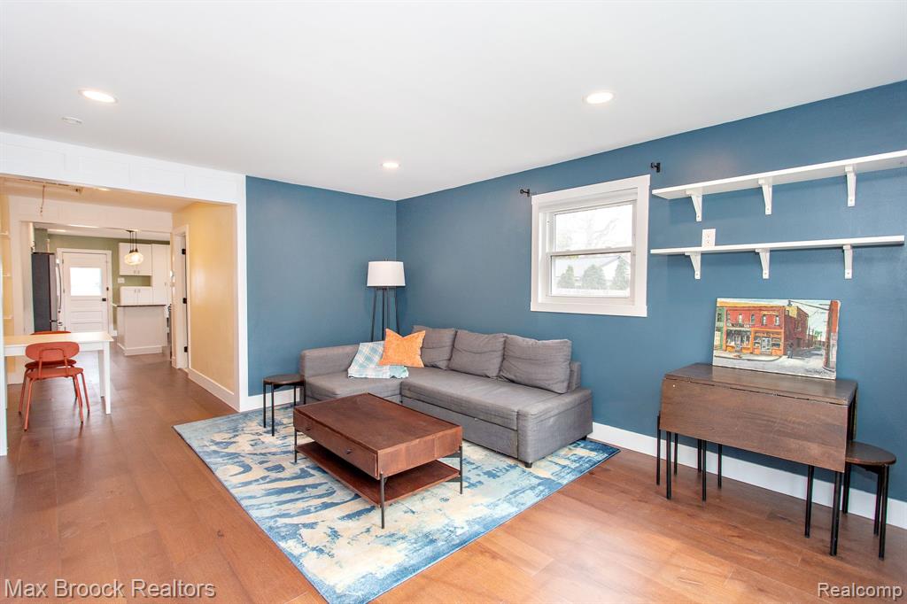 918 ALBERTA Street, Ferndale, MI 48220 — Photo 5