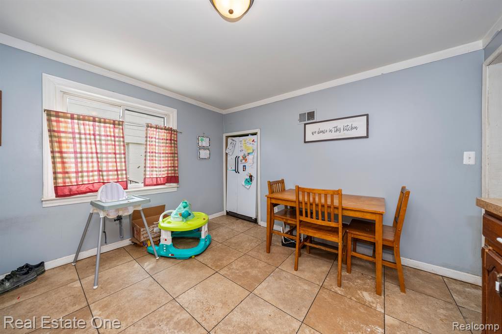 8251 STATE PARK, Center Line, MI 48015 — Photo 11